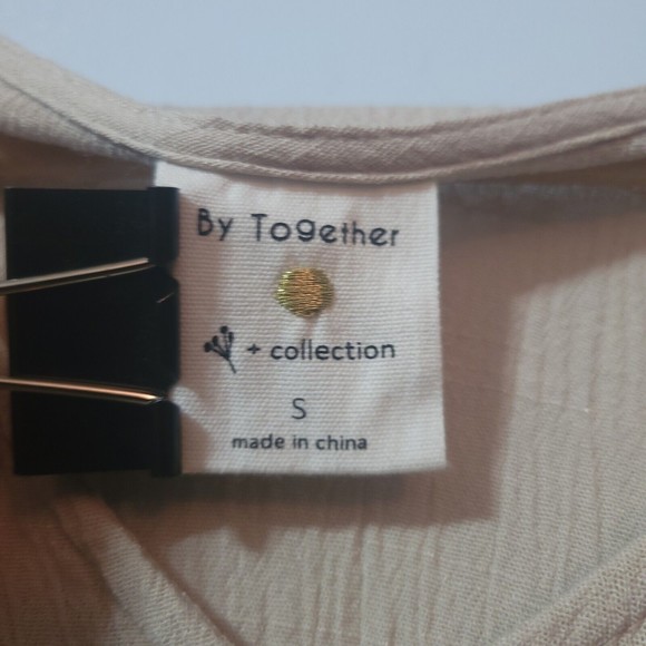 By Together V-Neck Embroidered Floral Sleeve Babydoll Tee Shirt Women's S Small - Picture 2 of 6